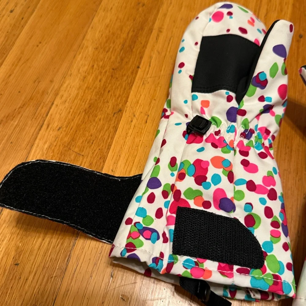 Spyder Girls White Confetti Print Bitsy Cubby Mittens